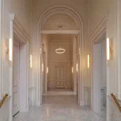 Counterweight Circle Wall